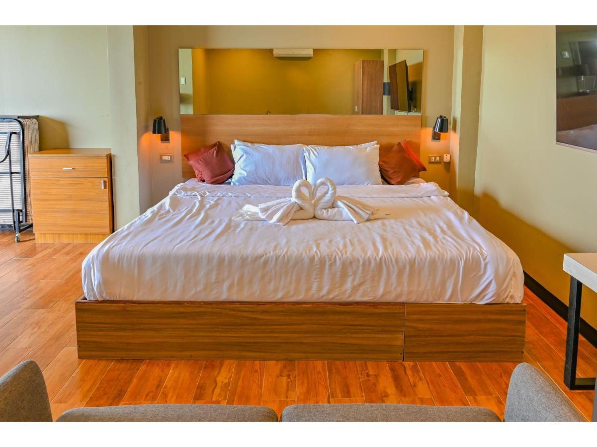 Capital O 890 Nami Hotel Tagaytay Tagaytay City Extérieur photo