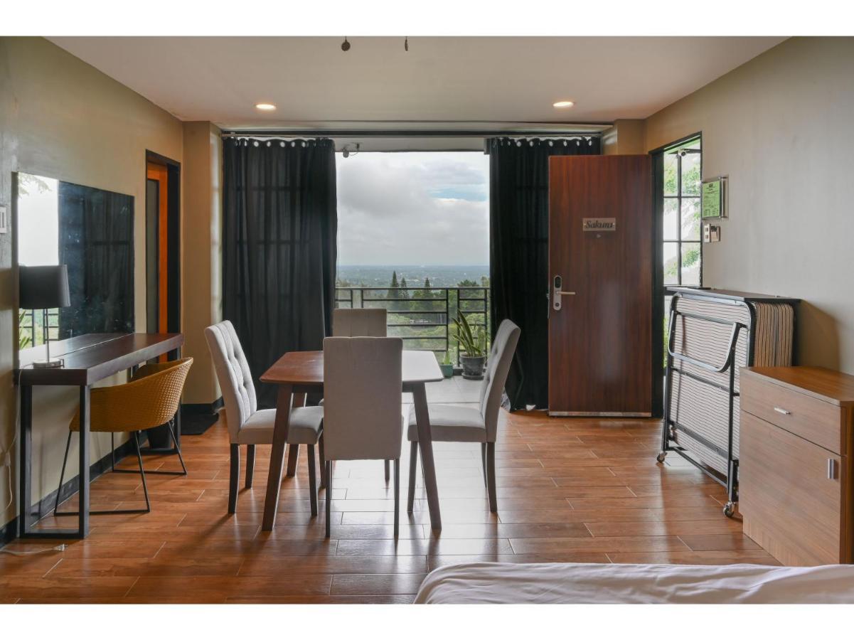 Capital O 890 Nami Hotel Tagaytay Tagaytay City Extérieur photo